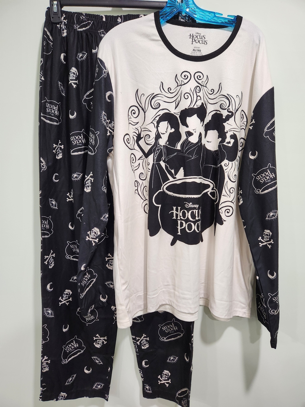 Disney Hocus Pocus Black & White Long Sleeve Pajama Set Nwot